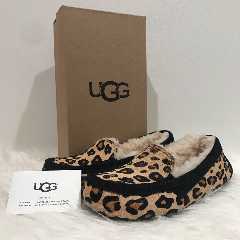 UGG Women’s Ansley Calf Hair Leopard Slippers Size 6 - Picture 2 of 12